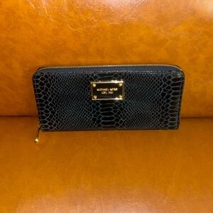Michael Kors 🖤🖤🖤